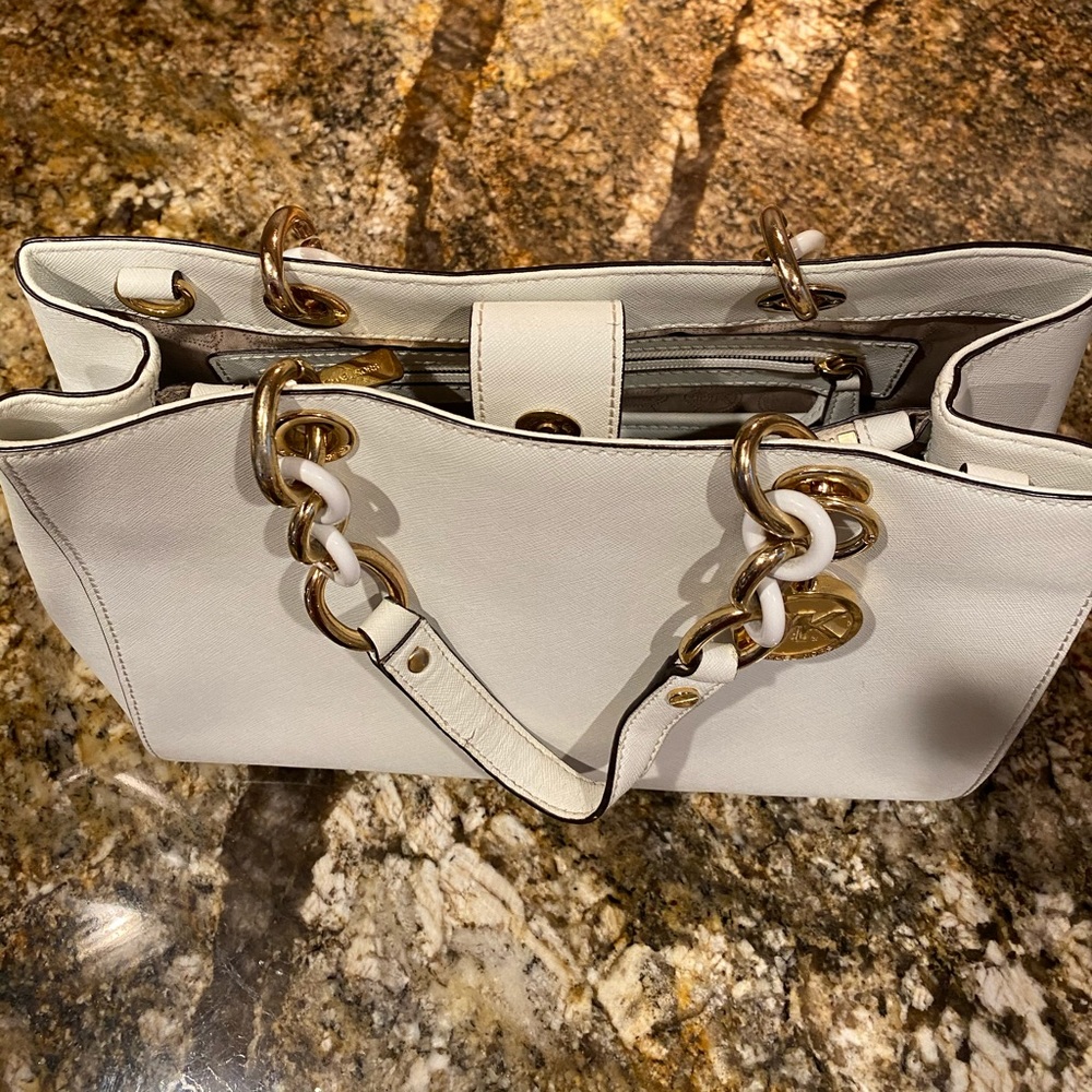 Michael Kors hobos and shoulder bag